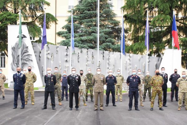 1st INSTITUTIONAL ADVISORS Seminar